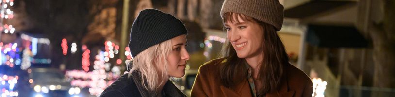Kristen Stewart v romantické komedii Happiest Season, na Hulu se objeví koncem listopadu
