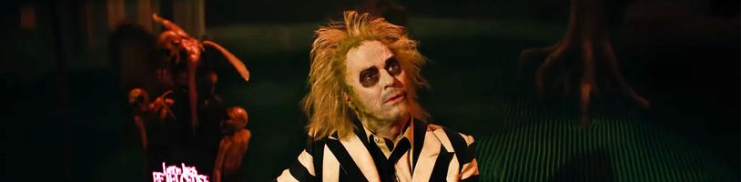 Pějící romantik Beetlejuice v nové upoutávce na pokračování milované klasiky Tima Burtona