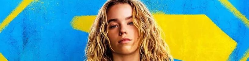 Supergirl se v novém traileru vydává na velkolepé mezihvězdné dobrodružství