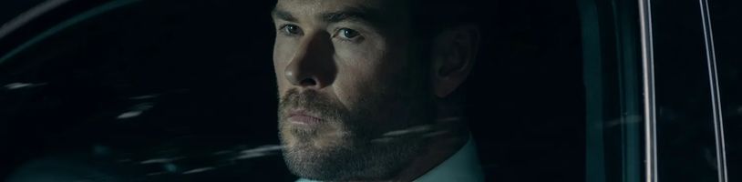 V thrilleru Cesta zločinu se Chris Hemsworth představí jako nepolapitelný zloděj šperků
