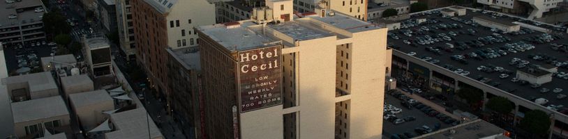 Obraz hotelu smrti v dokumentární sérii Na místě činu: Zmizení v hotelu Cecil, která opráší případ Elisy Lamové