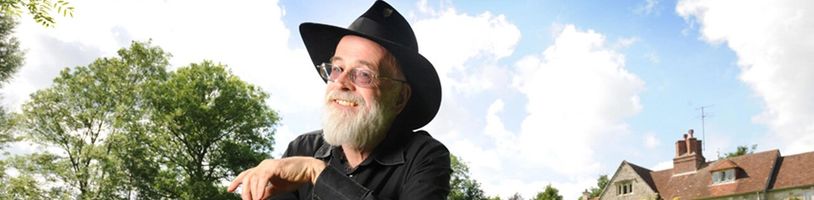 Fanoušci objevili Pratchettovy utajené povídky. Ty letos vyjdou v knižní formě