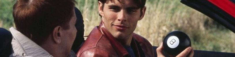 M. Night Shyamalan chystá hraný seriál o populární kouli, která odpovídá na otázky