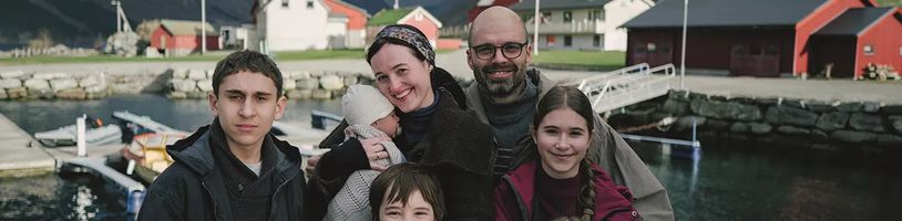 Fjord: Do Varů míří chválené drama se Sebastianem Stanem, které zvítězilo v Cannes