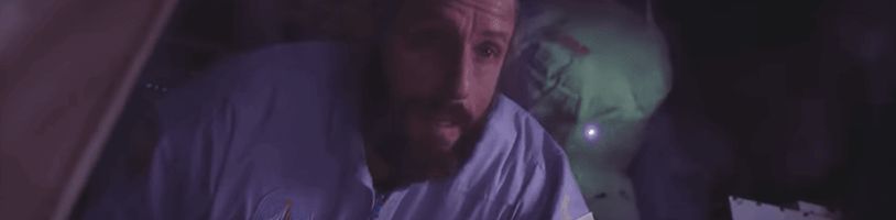 Adam Sandler se jako kosmonaut z Čech vydává do hlubin vesmíru v novém traileru
