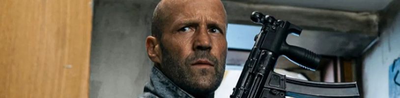 V akčňáku Mutiny rozpoutá Jason Statham pořádný masakr na nákladní lodi plné ničemů