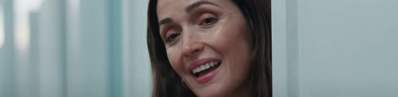 Kdybych měla nohy, tak ti nakopu: Absurdní komedie o životě v troskách představuje trailer