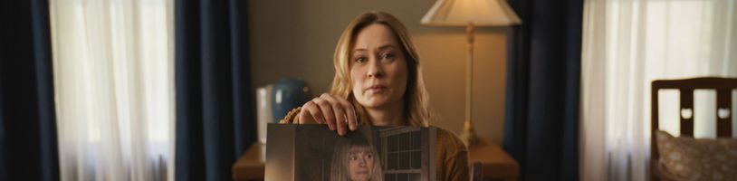 Horor Shelby Oaks, celovečerní debut youtubera Chrise Stuckmanna, má finální trailer