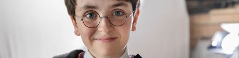 K seriálové adaptaci Harryho Pottera se připojil režisér Andora a Koruny