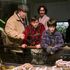 Dursleyovi a Harry v Zoo. Podívejte se na fotky z natáčení seriálového Harry Pottera