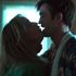 Jennifer Lawrence a Robert Pattinson spolu blbnou v traileru na šílenost Die, My Love