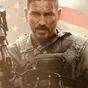 Jim Caviezel vyráží do boje s futuristickými zbraněmi v akční novince Ghost Soldier