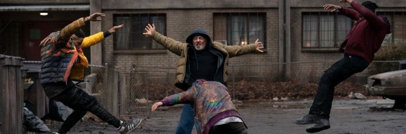Sylvester Stallone jako skrývající se superhrdina na nových fotkách 