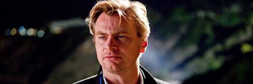Přechod Christophera Nolana ke studiu Universal podpořil režisér M. Night Shyamalan