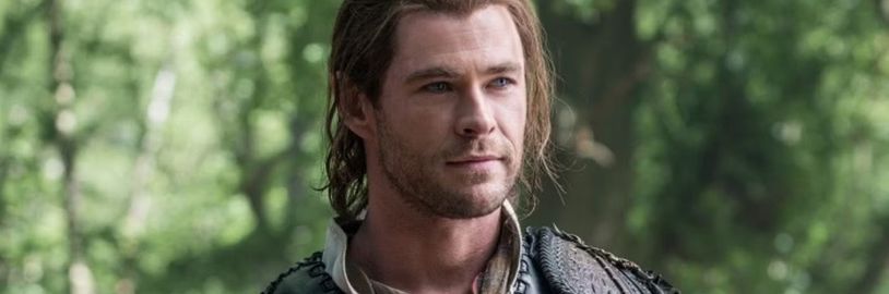 Chris Hemsworth se představí jako hraný Princ Krasoň v novém filmu od Disneyho