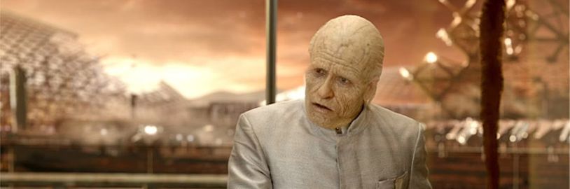 Objeví se v seriálovém Vetřelci znovu Guy Pearce jako Peter Weyland?