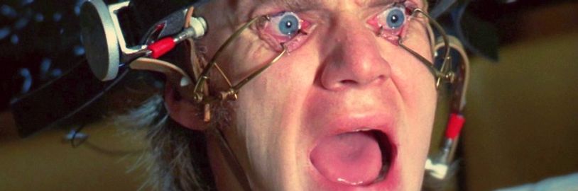 Malcolm McDowell už Mechanický pomeranč vidět nechce. Nemá na to žaludek 