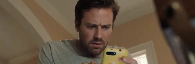 V komedii What The F*ck Is My Password?! dělí hlavního hrdinu od milionů zapomenuté heslo
