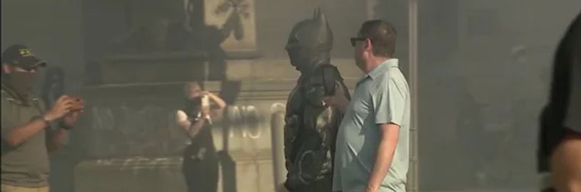 Amerických protestov sa zúčastnili Batman aj Joker